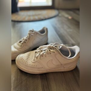 Nike Shoes Women’s 10